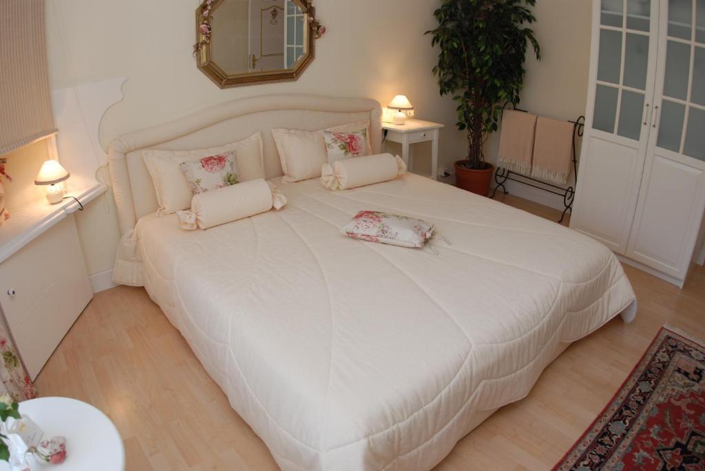 Bed&Breakfast Im Röseligarten Wolfhausen Zimmer foto
